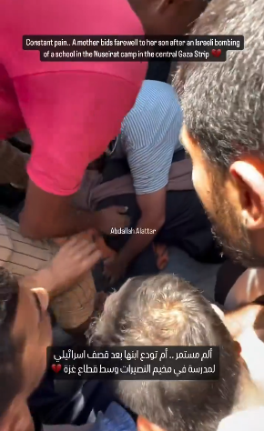 ألم مستمر  ..  أم تودع ابنها بعد قصف "اسرائيلي" لمدرسة في مخيم النصيرات وسط قطاع غزة (فيديو) 