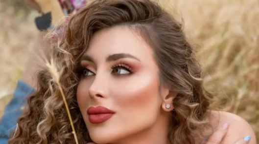 ممثلة سورية تلفظ أنفاسها أثناء الولادة ..  وأمها "أنت ملاك"