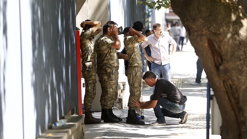 تركيا: استسلام عناصر انقلابية كانت بمقر رئاسة الأركان بأنقرة