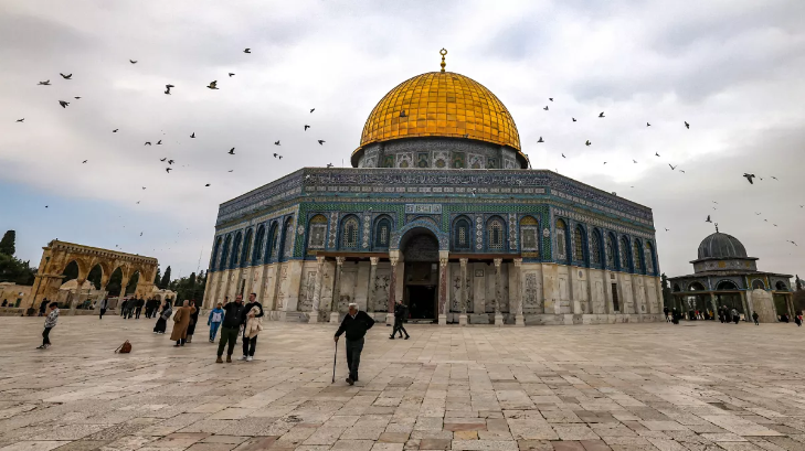 قاضي قضاة فلسطين يحذر من منع الاحتلال دخول المصلين للأقصى في رمضان