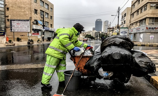 الحكومة: لن يكون هناك عامل وطن غير أردني نهاية عام 2025