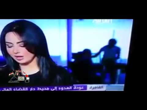 بالفيديو أخبار العربية بنكهة "القُبل"