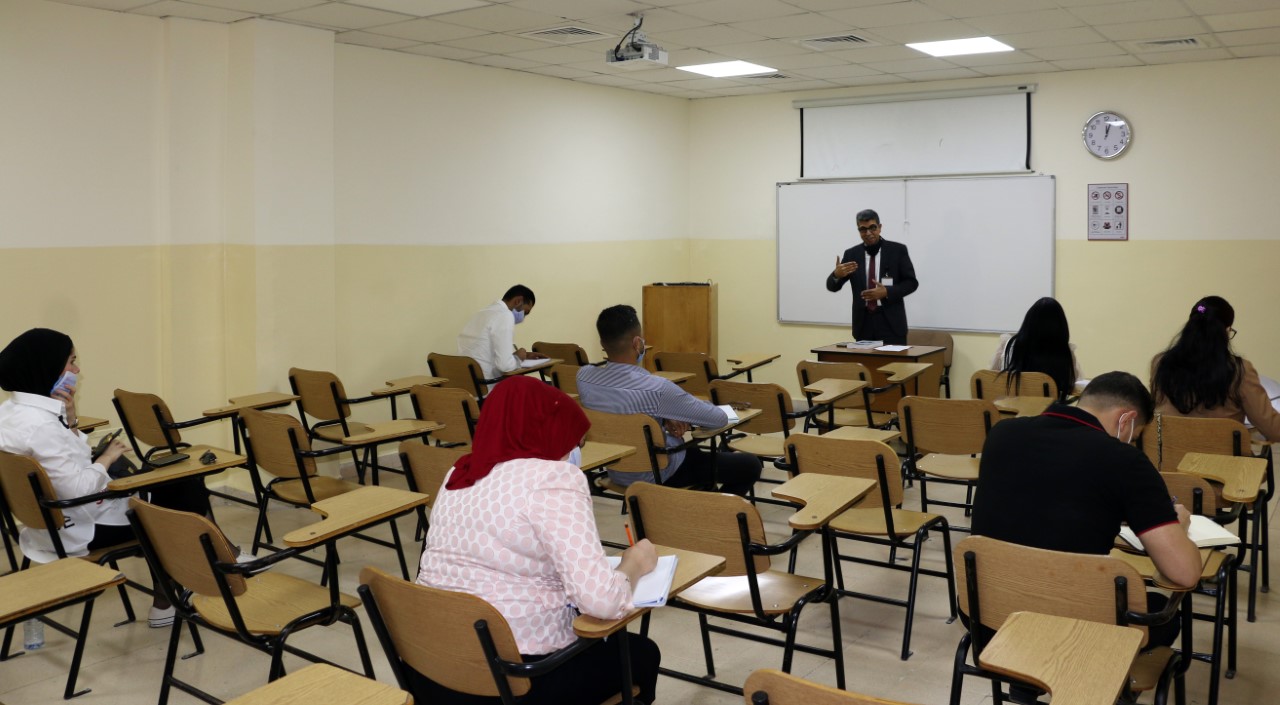 ضمن شروط السلامة والوقاية ..  جامعة الشرق الأوسط تباشر الفصل الصيفي للعام الجامعي 2020/2019