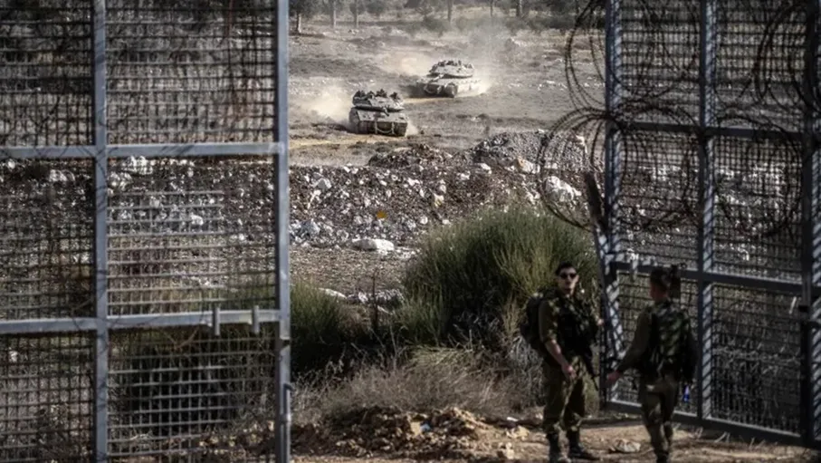 جيش الإحتلال: يحظر على الفلسطينيين الاقتراب من معبر رفح ومحور فيلادلفيا