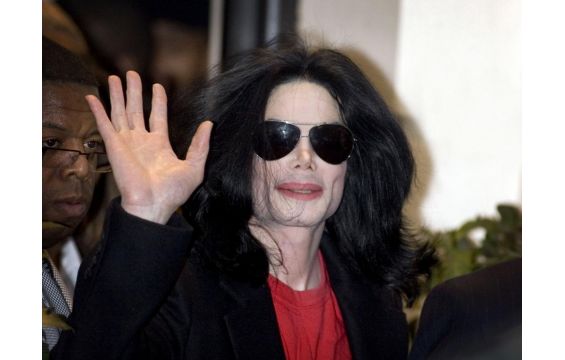 قاتل Michael Jackson خارج السجن