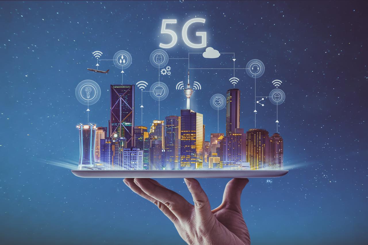 مصدر: مشغل للاتصالات يعتزم طرح الـ(5G) بالربع الثالث لـ 2024