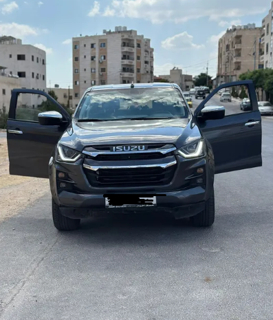 ايسوزو D-max 2023 فل اضافات للبيع