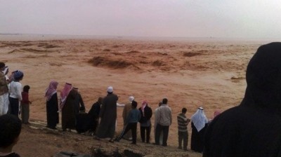 وفاة 14 شخصاً بأمطار الرياض