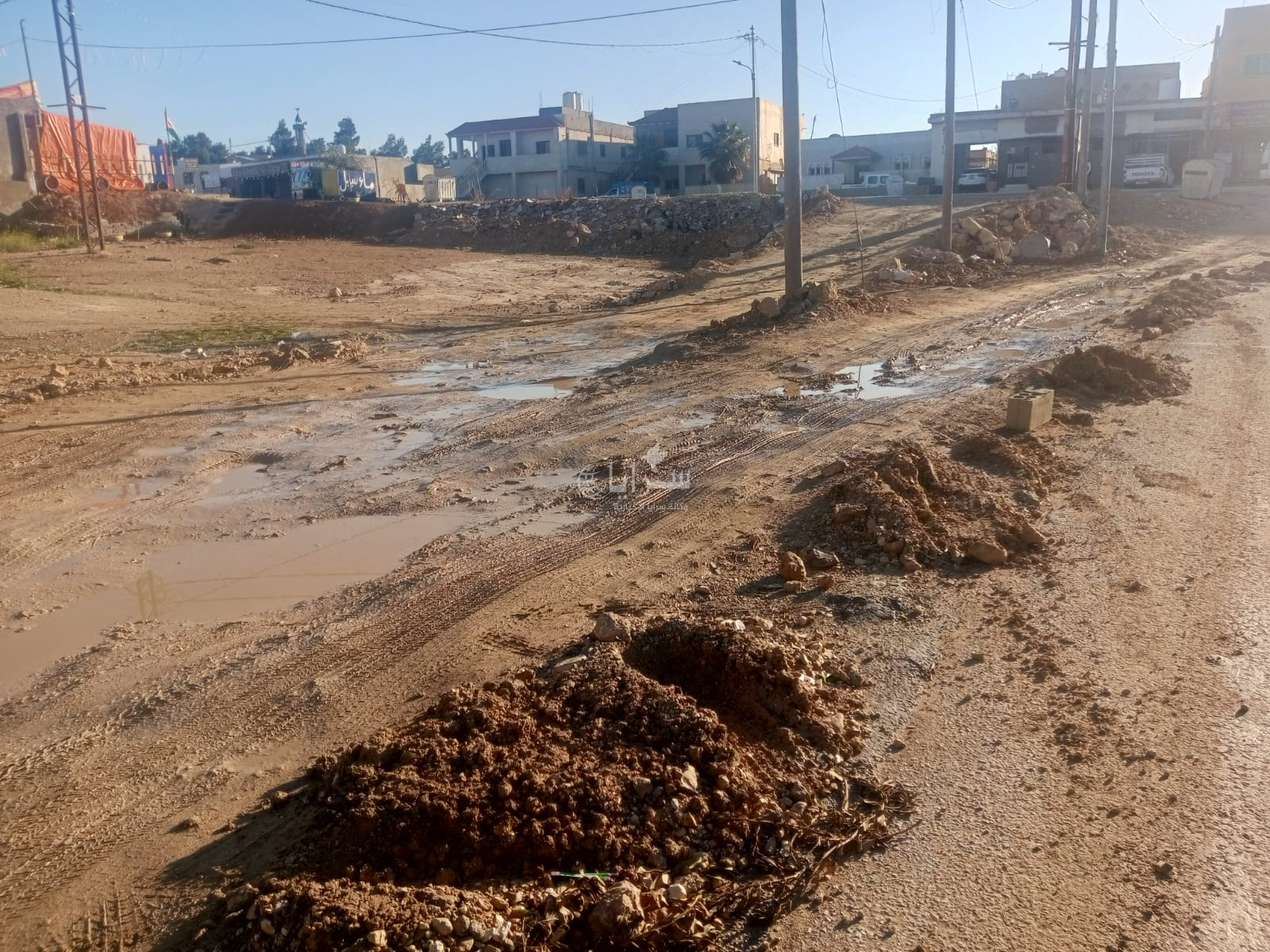 مواطنون يشتكون من سوء طريق مليح بمحافظة مادبا  ..  صور 