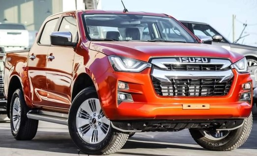 Isuzu D-Max 2023 وارد و كفالة الشركة