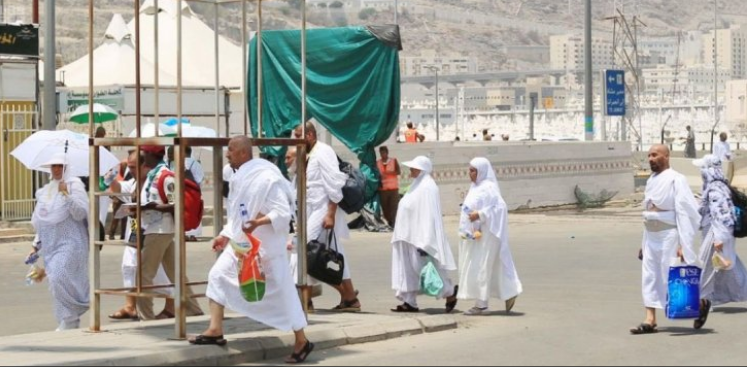 بدء توافد الحجاج على مشعر منى لقضاء "يوم التروية" 