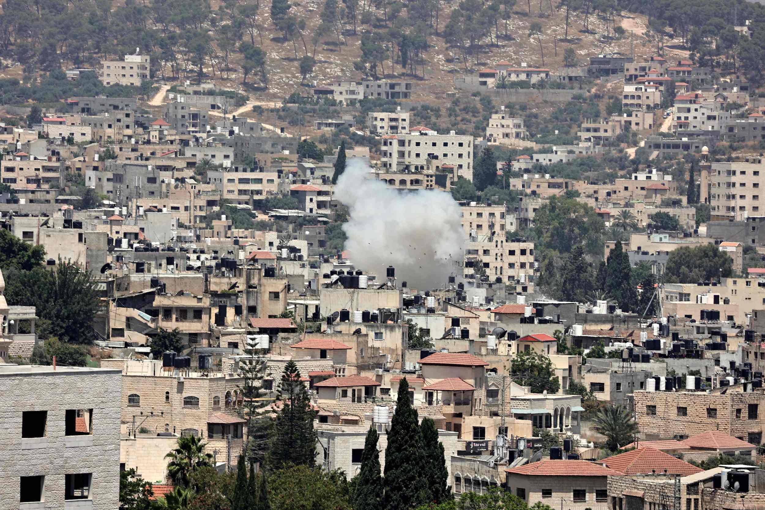 مصادر فلسطينية: "سماع دوي انفجار في محيط مدينة نابلس"