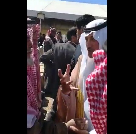 بالفيديو  ..  السفير السعودي للحويطات : " انا راعي أبل" 