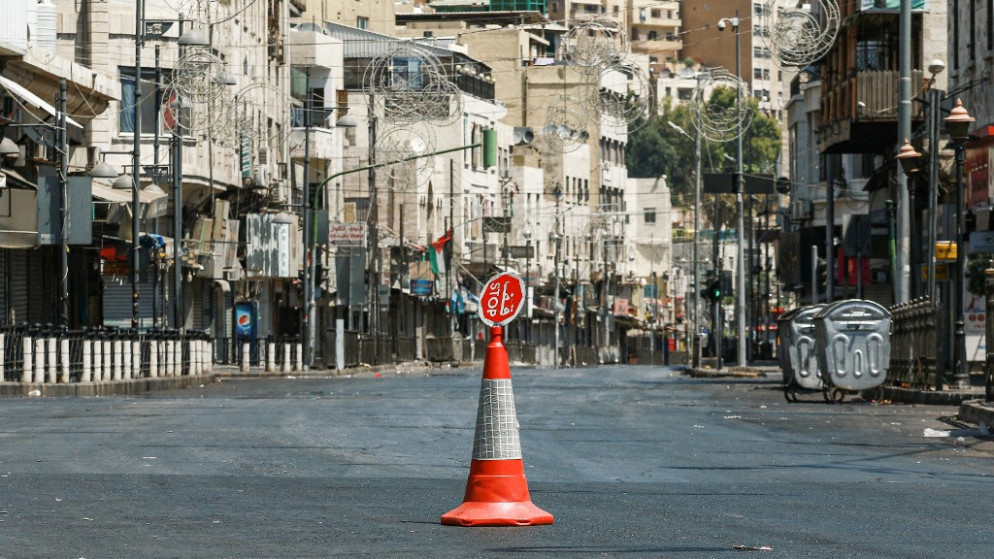 الذكرى الأولى لخطاب حكومة الرزاز للأردنيين: الحظر الشامل قد يطول