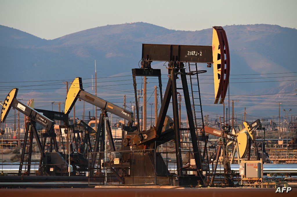 أسعار النفط تنـخـفض عالميا