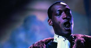 توني تود صوّر مشهد النحل في "Candyman" بدون مؤثرات  ..  وُضع النحل الحي بالفعل في فمه