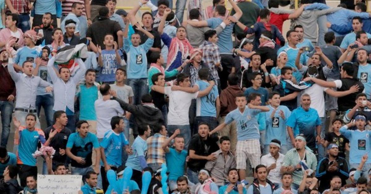 تكفيل 16 مشجعاً فيصلاوياً اقتحموا أرضية الملعب