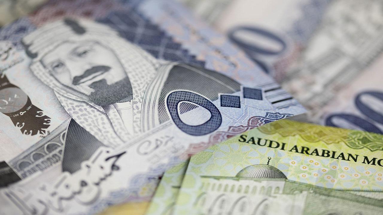 8 ملايين ريال تُوقِف رئيس مجلس إدارة غرفة تجارية بإحدى المناطق