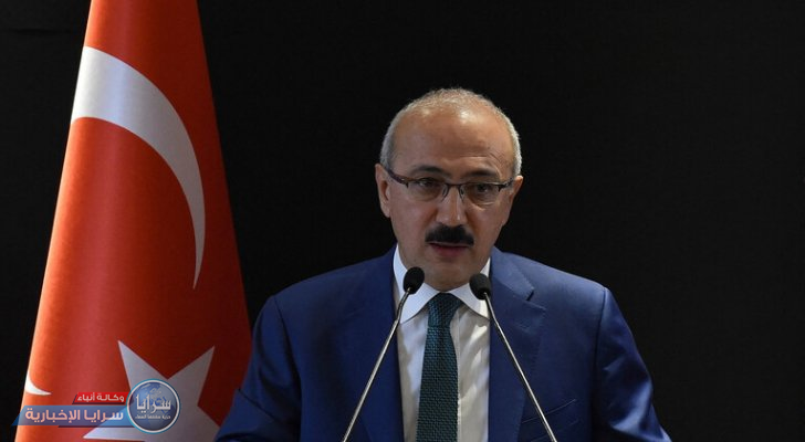 أردوغان يقبل استقالة وزير المالية بعد انهيار العملة