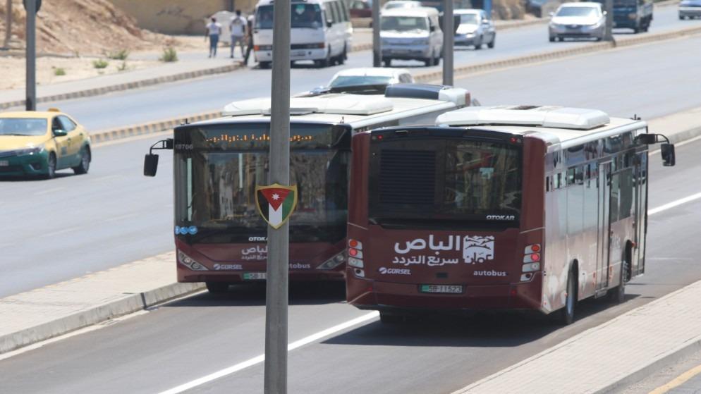 سياج حديدي لإغلاق ممر الباص السريع في صويلح وبناء جسر للمشاة