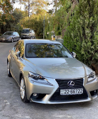 Lexus IS300h 2016 وارد وكاله (المركزيه) 