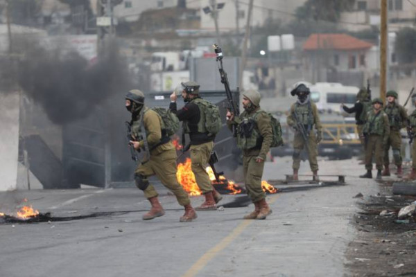 اعتداءات للاحتلال في القدس واعتقال فلسطيني من منطقة باب العامود