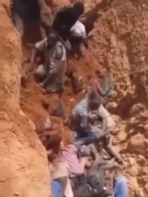 قوات الدعم السريع تجبر السودانين على دفن أنفسهم احياء بجانب اخوانهم المقتولين