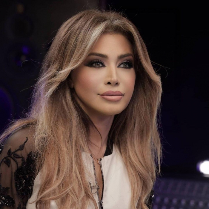 فتاة روسية لمتابعيها: أنا ابنة نوال الزغبي  .. فيديو 