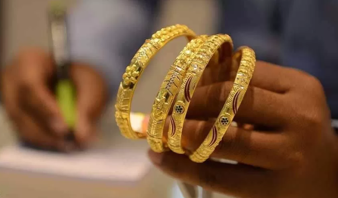 هل يحق للزوجة مطالبة زوجها بالذهب الذي بيع ذهباً لا قيمة نقدية؟ ..  "الإفتاء الأردنية" توضح