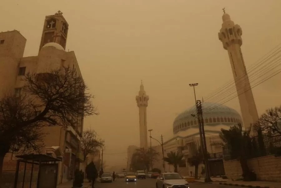  أجواء حارة نسبياً ومغبرة في معظم المناطق وأمطار رعدية مساء الخميس