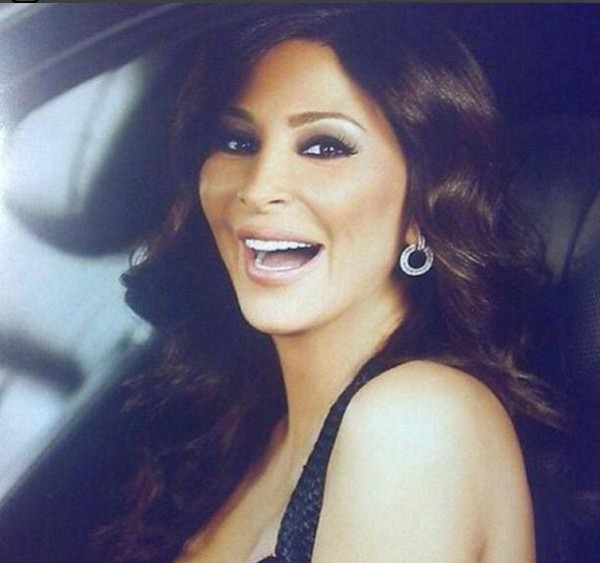 بالفيديو .. إليسا تخرج عن صمتها بعد تصرفها المتغطرس مع معجبة