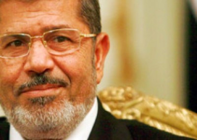 مرسي يواجه حكم الإعدام في قضية التخابر مع جهات أجنبية وتهريب سجناء