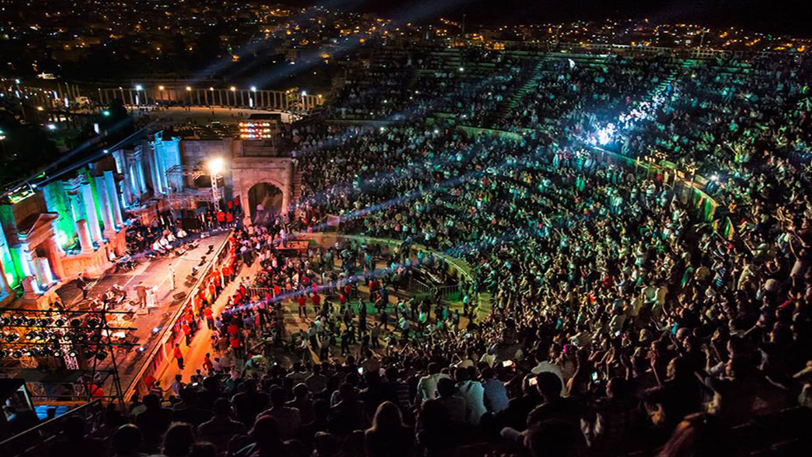 "مدير مهرجان جرش" يعلق عبر سرايا على الحضور الخجول لحفل الفنان سعد ابو تايه: "كل مسرح له جمهوره" 