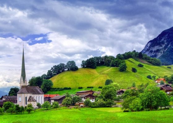 بالصور  ..  اماكن سياحية تستحق الزيارة في مدينة ميلك النمساوية