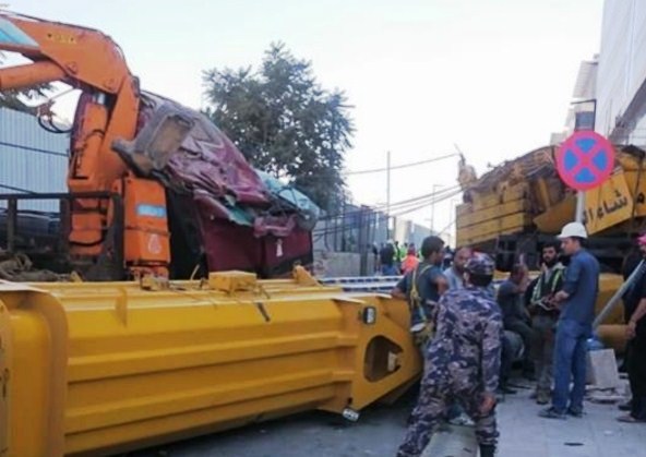 وزارة العمل غائبة عن حادثة سقوط رافعة العبدلي  ..  و لم يبلغها احد بها و "الأمانة" الوحيدة التي تحركت