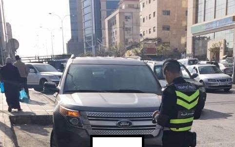 عاجل  .. كوادر امانة عمان تقوم بتصفير اجهزة المخالفات المرورية  .. "تفاصيل"