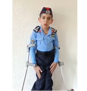 بالفيديو  ..  طفل من اصحاب الهمم يلقي قصيدة مميزة بمناسبة عيد الاستقلال 