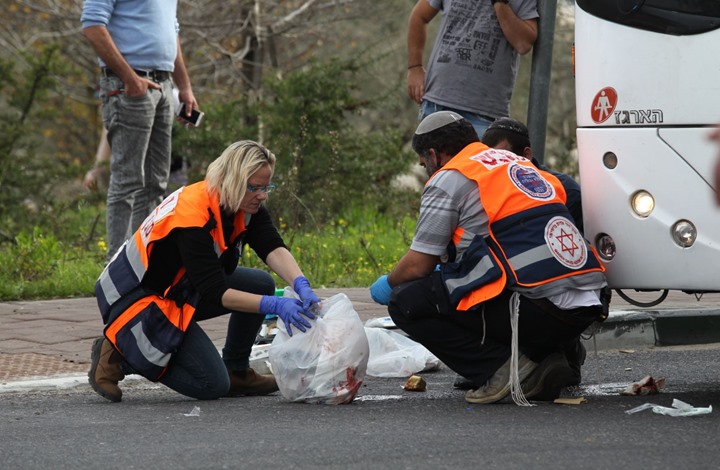 إصابة مستوطن بجروح خطيرة في حادثة طعن داخل منطقة حوارة بنابلس 