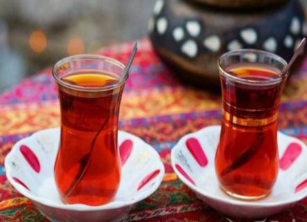 احذر… تناول الشاي في هذا التوقيت خلال رمضان