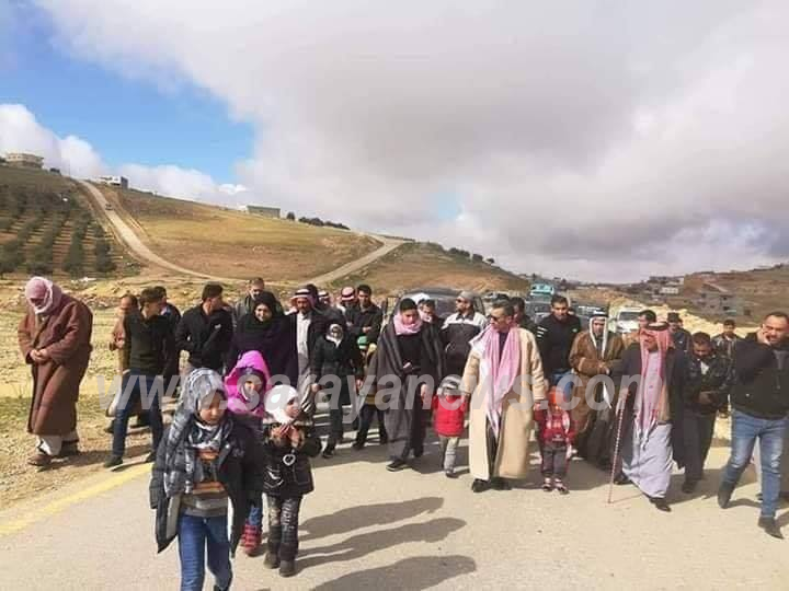 "العريني" لسرايا : لا استجدي وظيفة على قارعة الطريق والحكومة في سبات عميق  ..  ويهاجم وزير الصحة الزبن  