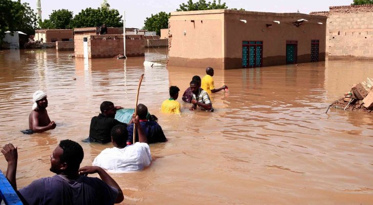 عشرات القتلى والآف المنازل المدمرة بفيضانات السودان