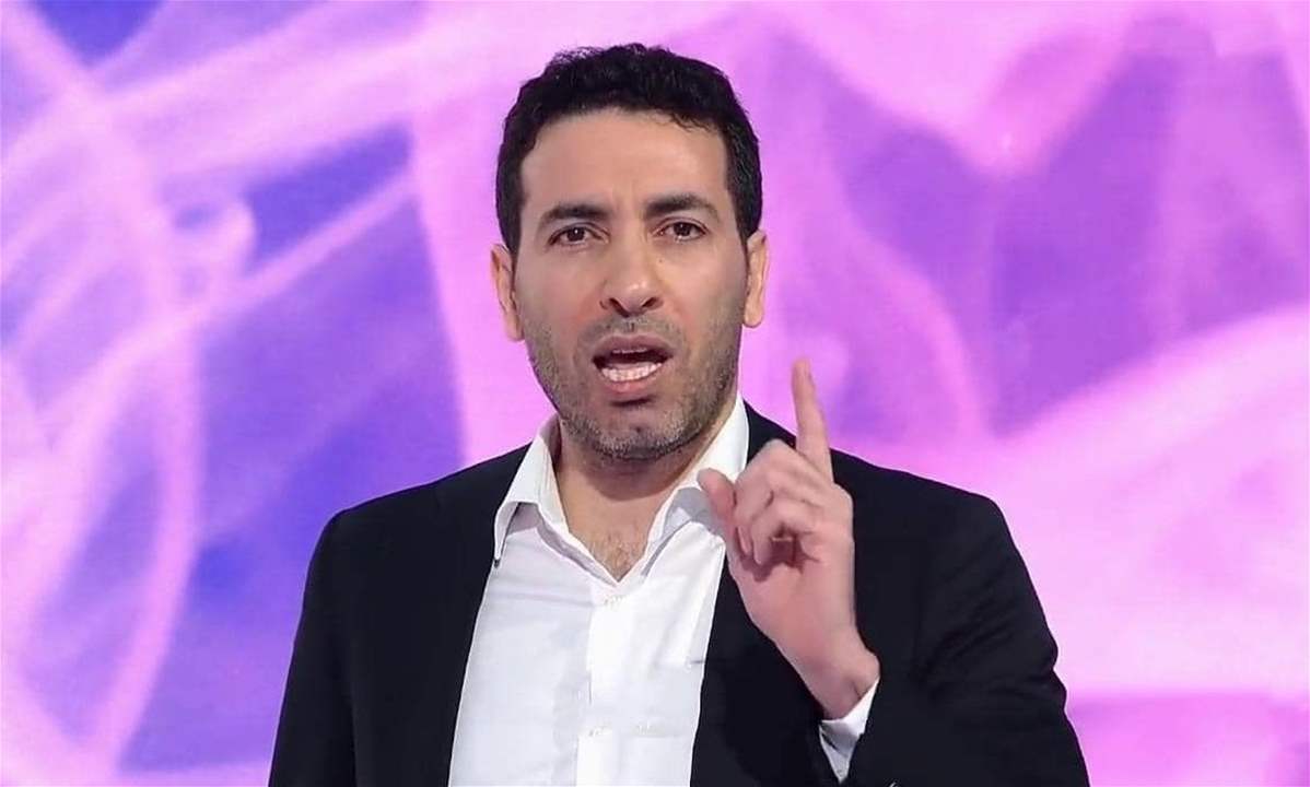 أبو تريكة عن بريطانيا وأمريكا: "الإتنين زفت" ومذيع القناة يحاول تغيير الموضوع