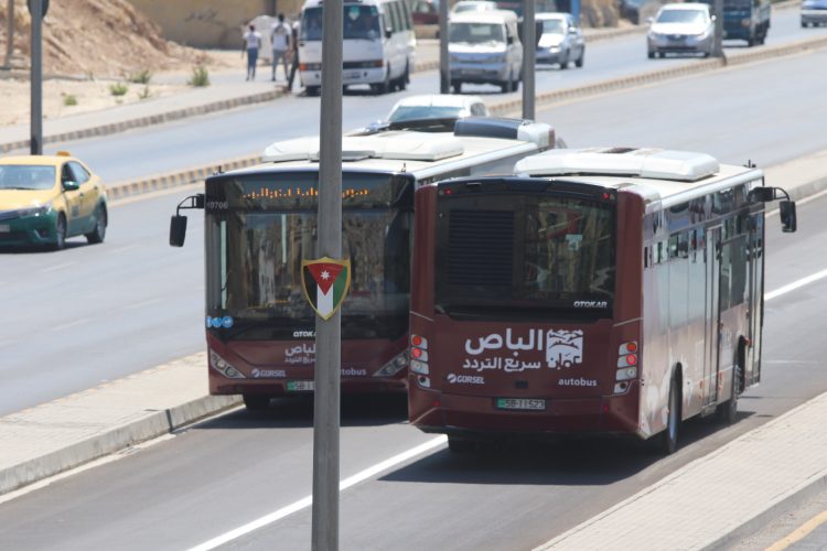 توقف عمل عدة مسارات لـ"باص عمان" 