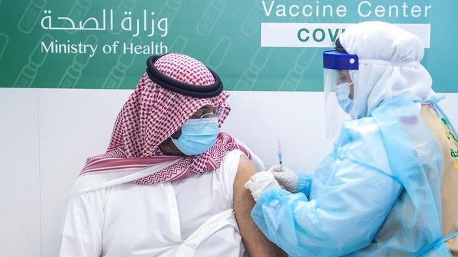 السعودية تُعطي جرعة رابعة من لقاح كورونا