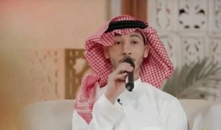 بالفيديو  ..   نجل الفنان محمد عبده يغني لك حبيب ما نسى