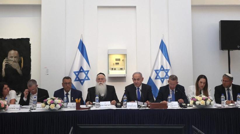 أحزاب "إسرائيلية" تعتزم الانسحاب من حكومة نتنياهو