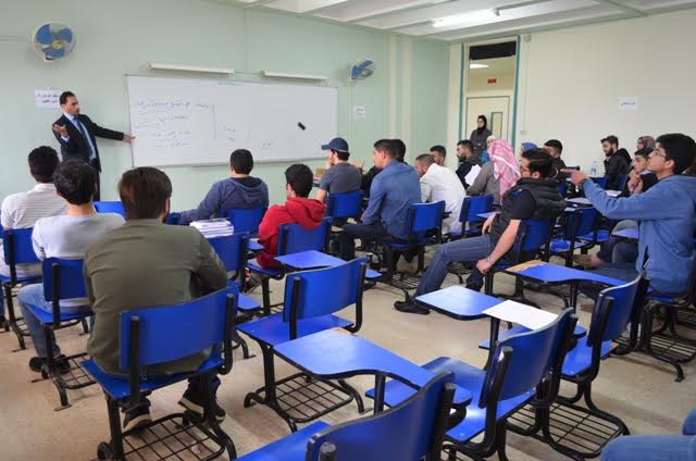 دورة في أخلاقيات العمل  ومحاضرة حول "تنسيق الحدائق والأبنية الخضراء"  في جامعة عمان الأهلية