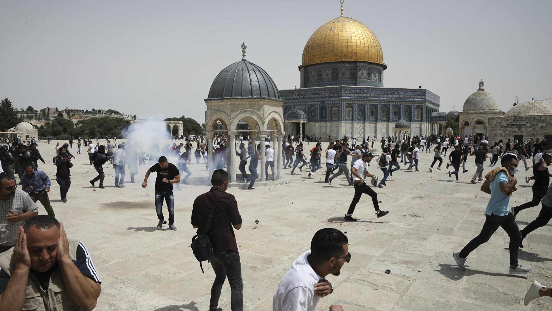 21 إصابة في القدس خلال اقتحام جماعات المستوطنين لباحات المسجد الأقصى