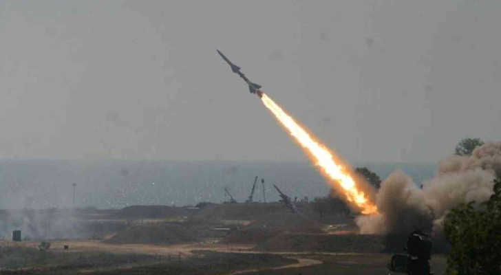 إطلاق نحو ٣٠ صاروخا من جنوب لبنان باتجاه مواقع "إسرائيلية" في الجليل الأعلى