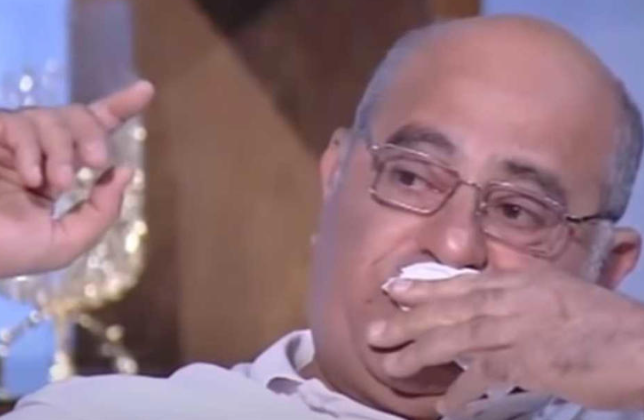 إسماعيل فرغلي يبكي على الهواء بسبب زوجته ..  ما القصة؟ 